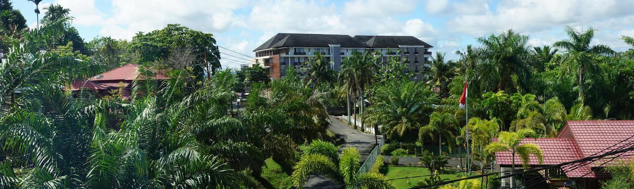 Griya Ringo Guest House Sorong Bagian luar foto